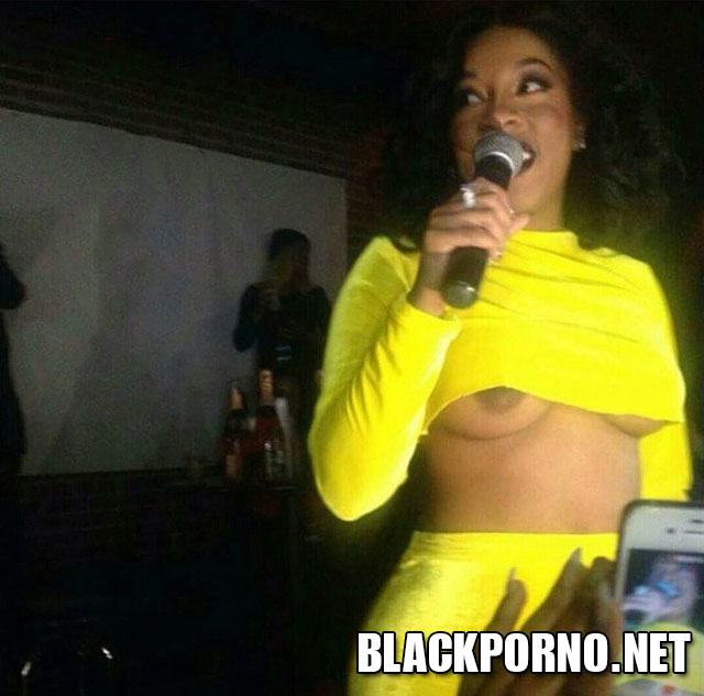 k-michelle-nipple-slip